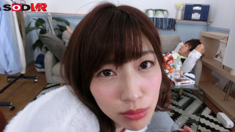 【VR】ほろ酔いでキス魔に変貌した親友の彼女がず～っとキスを求めてきた！寝ている彼氏の目の前でこっそりセックス！ 市川まさみ 画像4