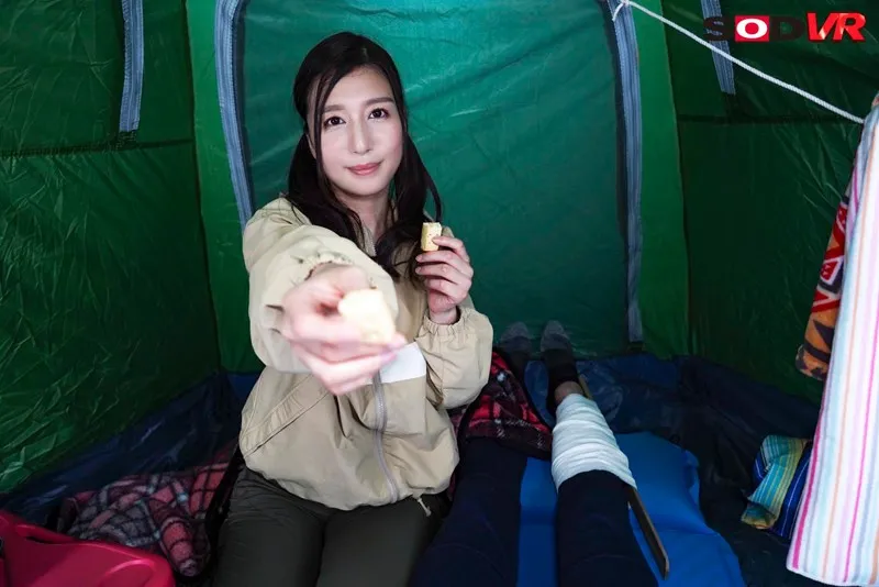 【VR】【雪山遭難VR】このままじゃ凍死確実！裸で抱き合ってカラダを温め合い、至近距離で見つめられながら密着摩擦で生性器をコスり合った直後に極限状態のサバイバルSEX 古川いおり 画像2