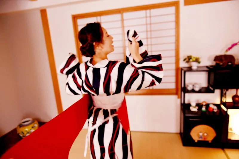 【VR】花火大会の夜に浴衣姿の美咲かんなとイチャイチャできるVR 画像4