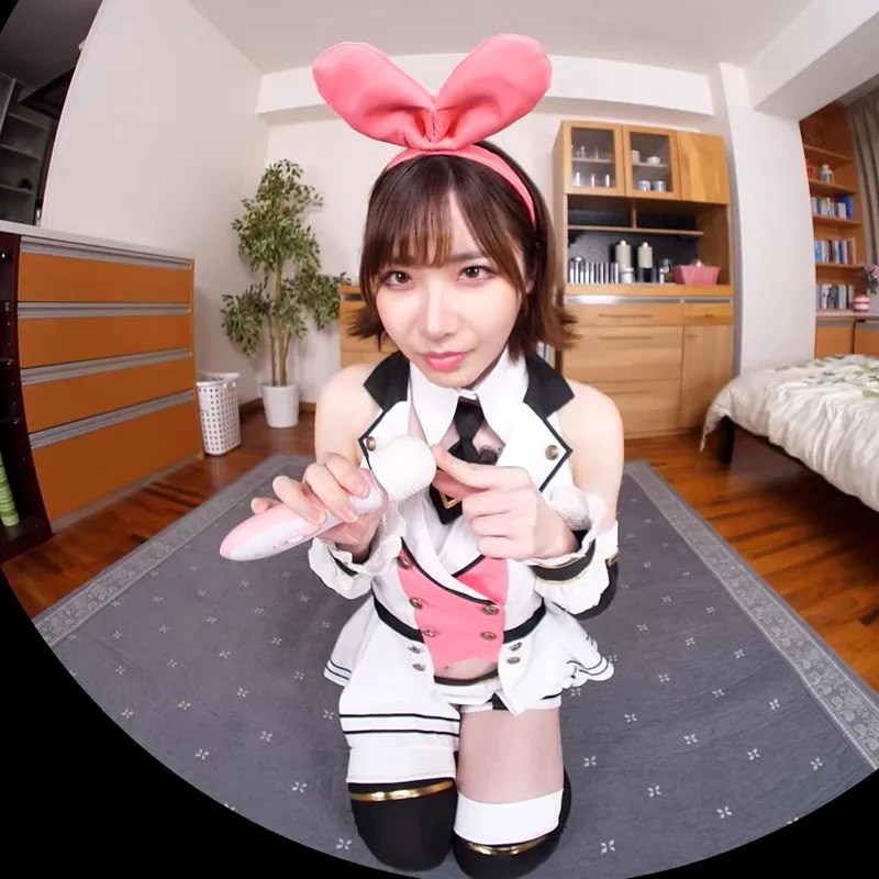 【VR】深田えいみ 可愛いすぎる彼女にオナニー見せてとお願いしてみたッ！思わずうっとり！美人過ぎるコスプレえいみの顔ガン見オナニーからのいちゃらぶエッチ！ 画像4