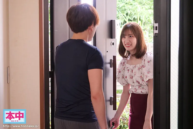 隣に引っ越してきた隣人が人気AV女優美谷朱里！？AV撮影の前日にナマ中出しの練習台にされた僕 画像1