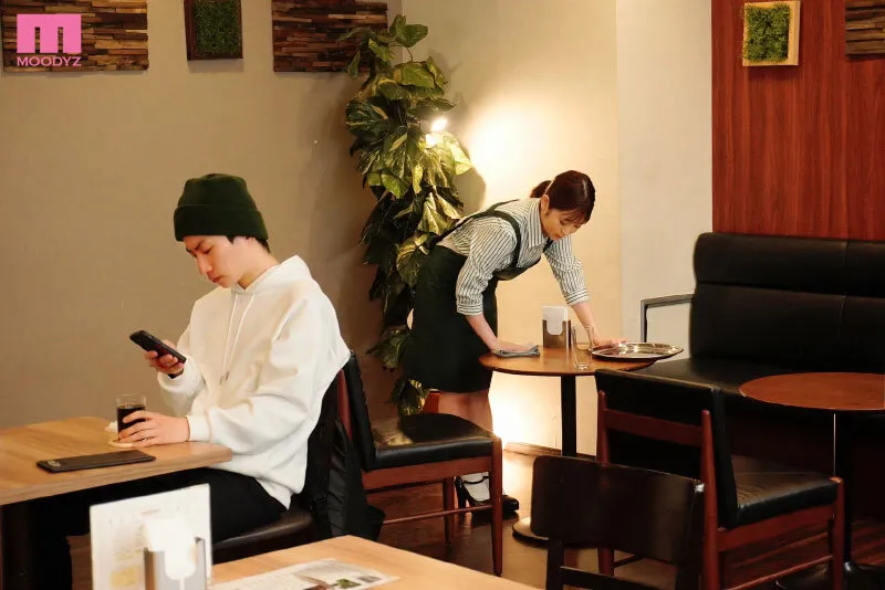 バイト先の大嫌いなセクハラ店長のチ○ポがドストライク過ぎて絶倫ピストンで調教されてしまった私 小野六花 画像2