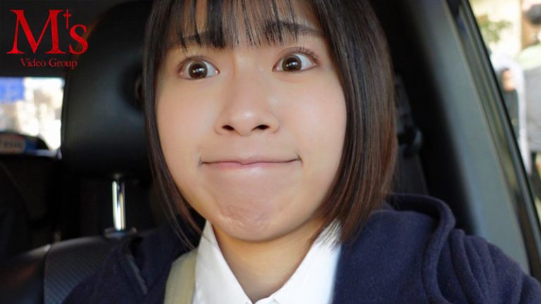 【佐野なつ｜mvsd00509】なっちゃんはすごくエッチだねぇ。おじさんのオチンチン爆発しそうだよ。 汗っかきで健康的な肉体。感度高過ぎ潮吹き過ぎ。性格よし子で地味だけど実はドMのドスケベ。 脂の乗ったおじさんの種付けプレスでイカされ続けるファザコン優等生。 佐野なつ